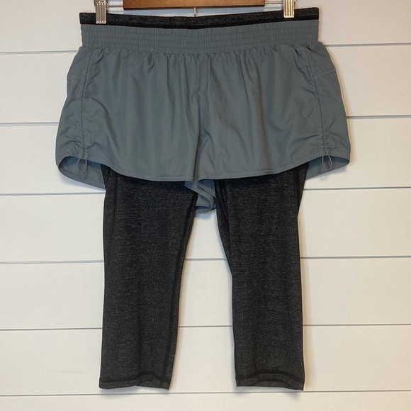 Athleta Go Getter Heathered Yoga Running 2 in 1 Capri / Short Leggings - Picture 2 of 16